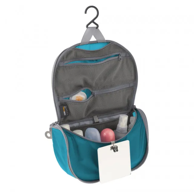 Sea to Summit Travelling Light Hanging Toiletry Bag